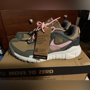 Nike free terra vista brand new with box